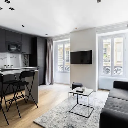 Hsh Courcelles - Faubourg Saint-honore Boetie 4p Apartment